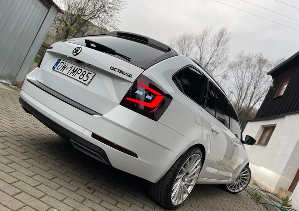 Skoda Octavia cena 20000 przebieg: 199000, rok produkcji 2017 z Bogatynia małe 121